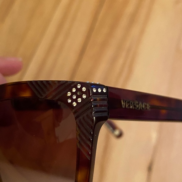 VERSACE womens sunglasses - Picture 5 of 7